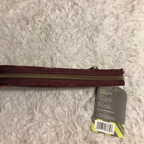 Travelon Zip Around Wallet - Picture 7 of 8
